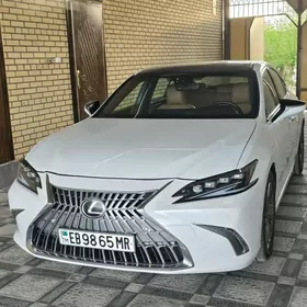 Lexus ES 350 2022