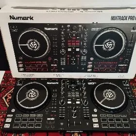Numark Mixtrack Pro FX