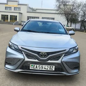 Toyota Camry 2021