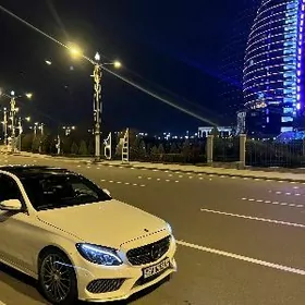 Mercedes-Benz C300 2015