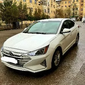 Hyundai Elantra 2020