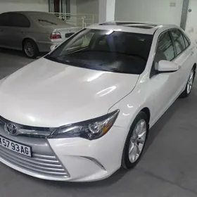 Toyota Camry 2017