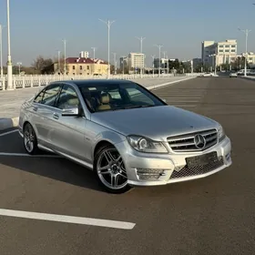 Mercedes-Benz C350 2012