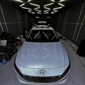 Hyundai Elantra 2021