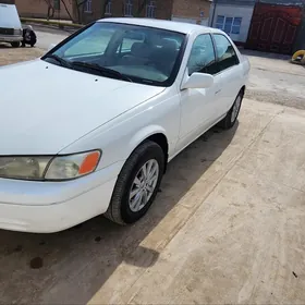 Toyota Camry 1999