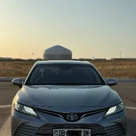 Toyota Camry 2019