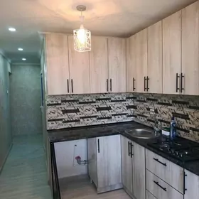 2 ком. 1 этаж.