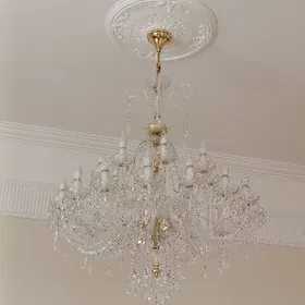 Хрустальная люстра / Lýustra