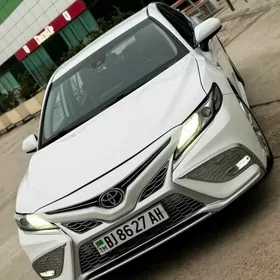 Toyota Camry 2021