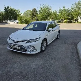 Toyota Camry 2018