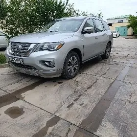 Nissan Pathfinder 2020