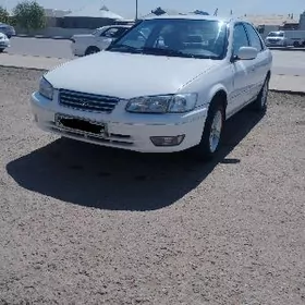 Toyota Camry 2000