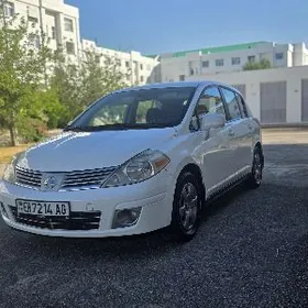 Nissan Versa 2010