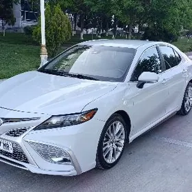Toyota Camry 2022