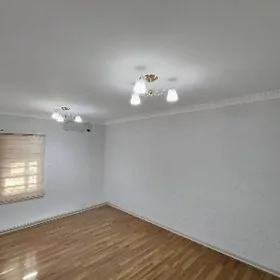 Kireýine Ofisa we markeda