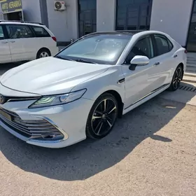 Toyota Camry 2020