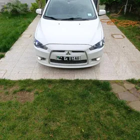 Mitsubishi Lanser 2009