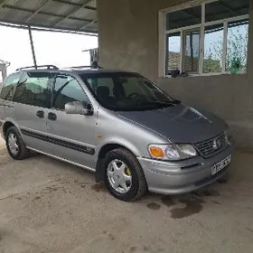 Opel Sintra 1999