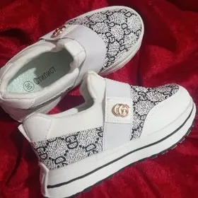 новый обувь