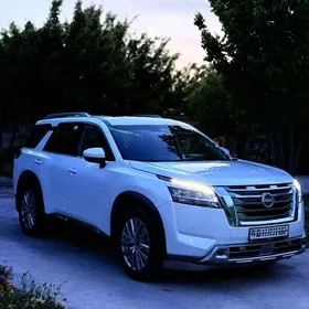 Nissan Pathfinder 2024