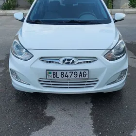 Hyundai Accent 2011