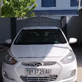Hyundai Accent 2014