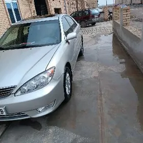 Toyota Camry 2004