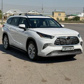 Toyota Highlander 2023