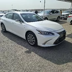 Lexus ES 350 2022