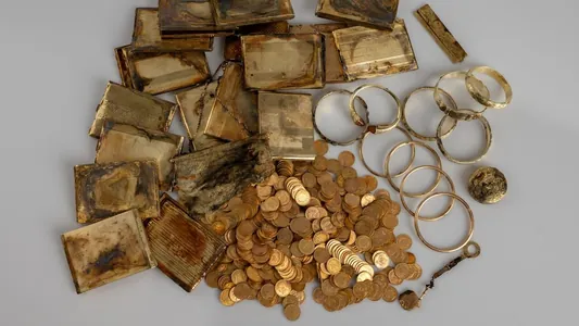 Туристы в Чехии нашли золотой клад и получат за него крупное вознаграждение