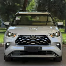 Toyota Highlander 2022