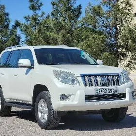 Toyota Land Cruiser Prado 2013