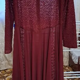 Шикарное платье и пилерина.