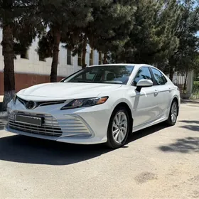 Toyota Camry 2022