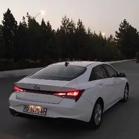 Hyundai Elantra 2020