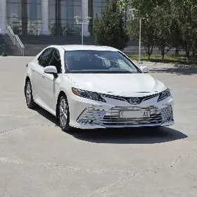Toyota Camry 2022