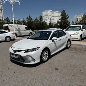 Toyota Camry 2024