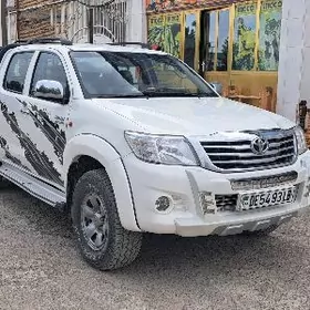 Toyota Hilux 2012