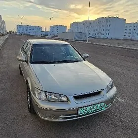 Toyota Camry 2000