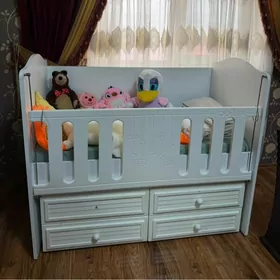 детская кроватка/caga krowat