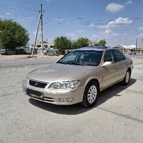 Toyota Camry 2000