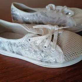 Обувь для девочки