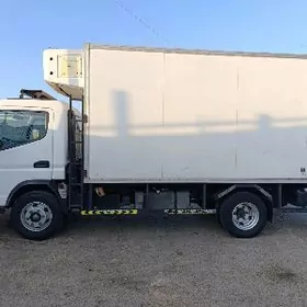 Mitsubishi Canter 2009