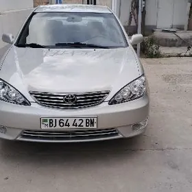 Toyota Camry 2004