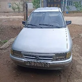 Opel Astra 1992