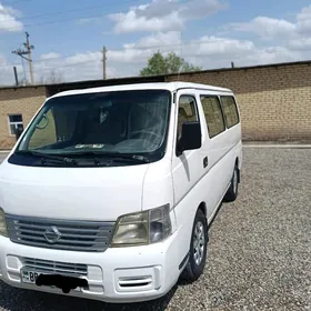 Nissan Urvan 2005