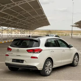 Hyundai Elantra GT 2019