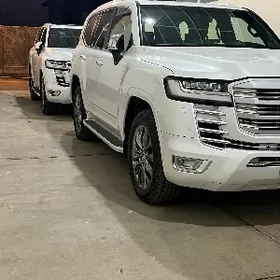 Toyota Land Cruiser 2023