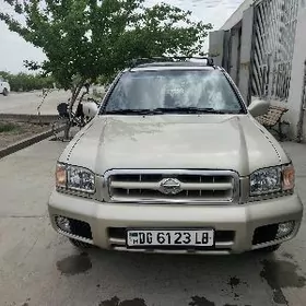 Nissan Pathfinder 2001