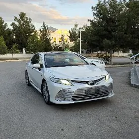 Toyota Camry 2018